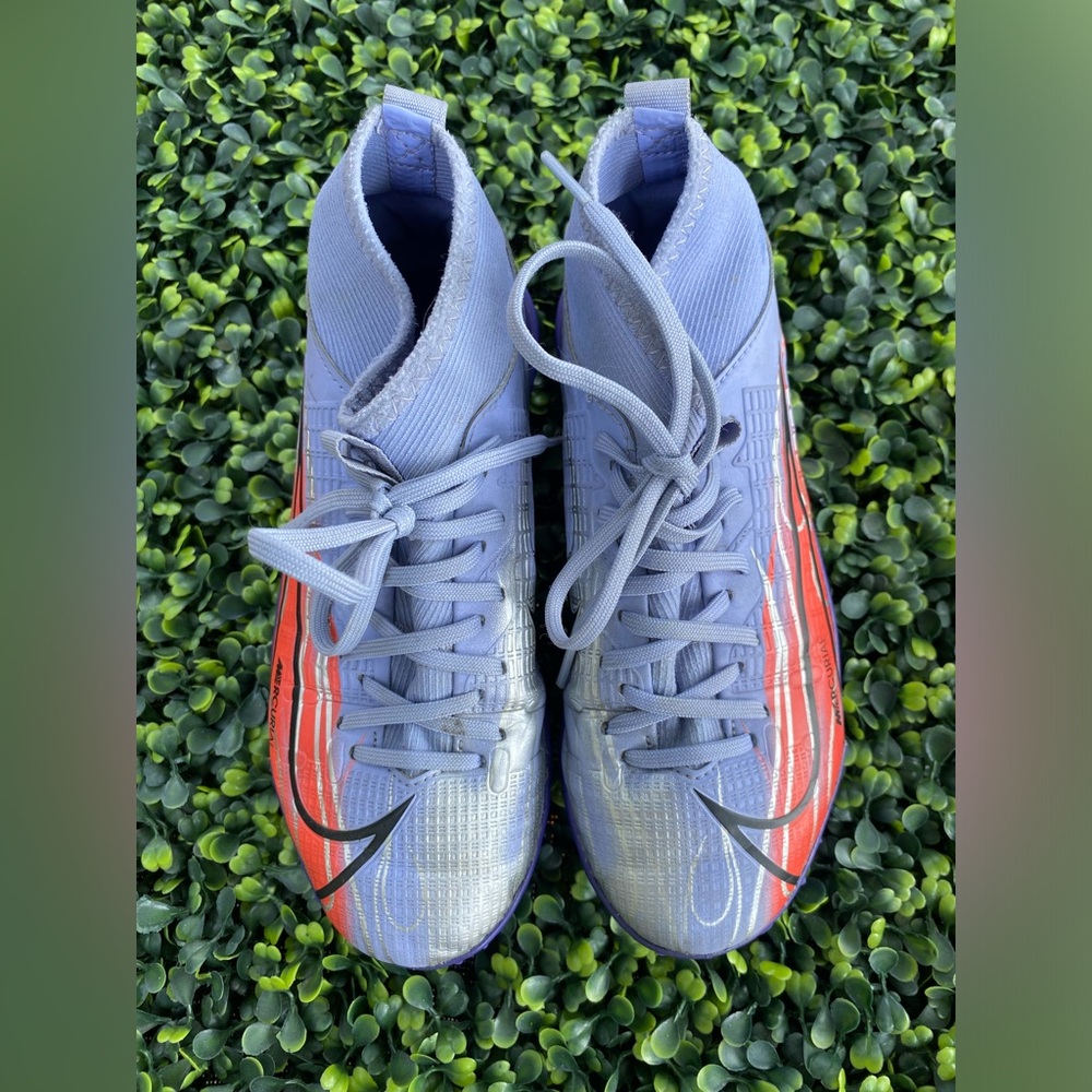 Nike mercurial indoor soccer shoes